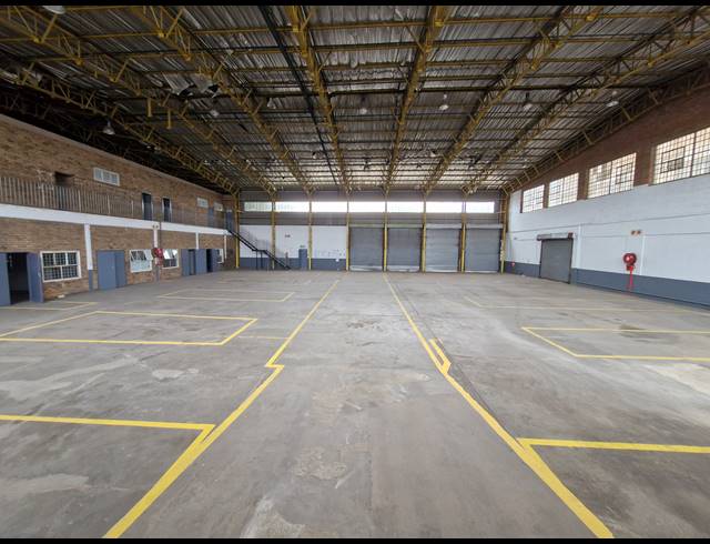 2,722M² WAREHOUSE TO LET IN BENROSE